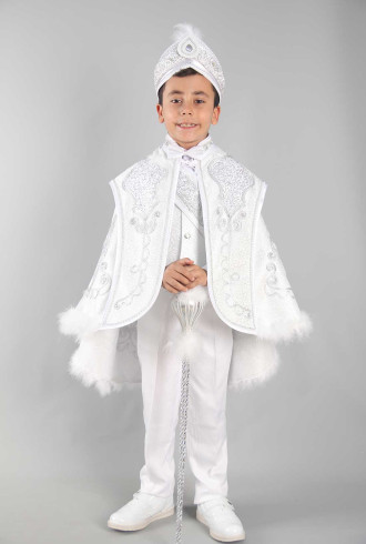 Nakış İşlemeli Beyaz İnci Pelerin Sünnet Takımı Nakış İşlemeli Beyaz İnci Pelerin Sünnet Takımı